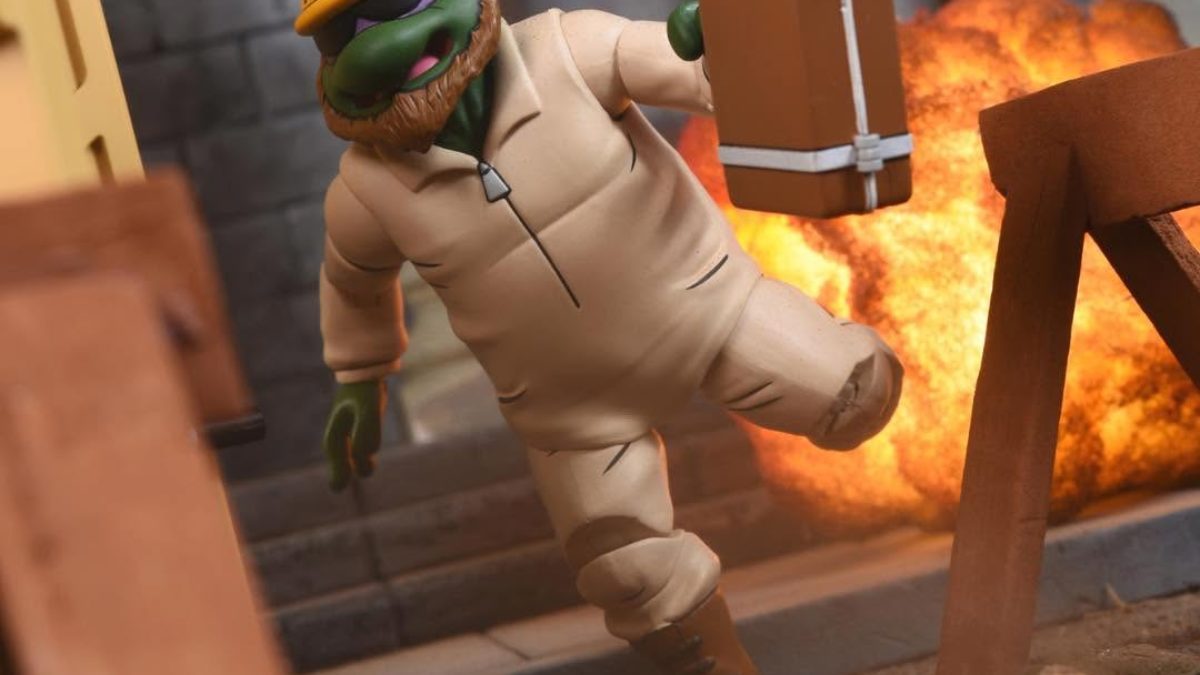 bleedingcool.com - Tyler Roberts - New NECA Deep-Cut Construction Donatello TMNT Figure Revealed